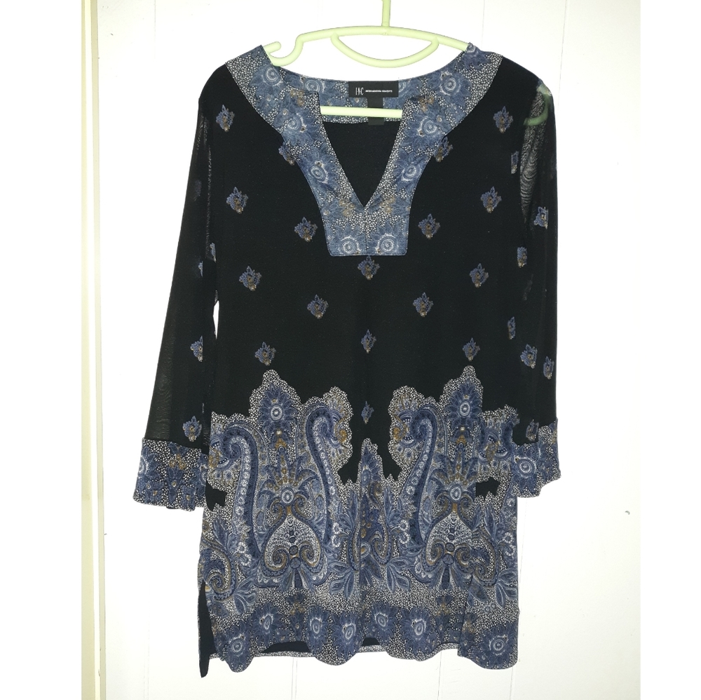 Long sleeve black with blue and tan pattern - Picture 1 of 5